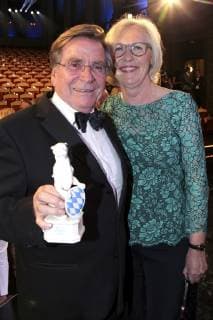 Elmar Wepper mit Ehefrau Anita bei der Verleihung des 31. Bayerischen Fernsehpreises 2019 im Prinzregententheater. München, 24.05.2019