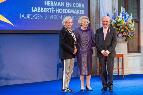 28-05-2019 Princess Beatrix during the Zilveren Anjers at the Koninklijk paleis in Amsterdam. The silver carnation is annually awarded to individuals who voluntarily worked for culture and nature conservation The Silver Carnations were awarded to Albert Goutbeek, Paul Spapens and Herman and Cora Labberte-Hoedemaker.  Copyright: xPPEx