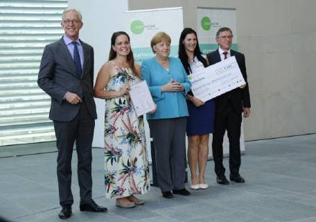 Bundeskanzlerin Angela Merkel, Deutschland, Berlin, Bundeskanzleramt, Auszeichnung der Sieger des Wettbewerbs startsocial durch BK in Merkel, 03.06.2019