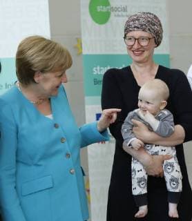 News Themen der Woche KW23 Bundeskanzlerin Angela Merkel, Deutschland, Berlin, Bundeskanzleramt, Auszeichnung der Sieger des Wettbewerbs startsocial durch BK in Merkel, 03.06.2019