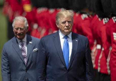 Visite d etat du president Donald Trump a Londres. PAP06192217 Britain s Queen Elizabeth, joined by The Prince of Wales and The Duchess of Cornwall, officially welcome The President and Mrs Trump at Buckingham Palace. The President received a Ceremonial Welcome in the Buckingham Palace Garden and The President, accompanied by The Prince of Wales, inspected the Guard of Honour, formed of Nijmegen Company Grenadier Guards. Royal Gun Salutes will be fired in Green Park and at the Tower of London. 240355 2019-06-03 London Royaume Uni  Copyright: xPapixsx xStarfacex STAR_240355_017