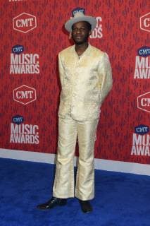 05 June 2019 - Nashville, Tennessee - Leon Bridges. 2019 CMT Music Awards held at Bridgestone Arena. Photo Credit: Dara-Michelle Farr AdMedia 240482 2019-06-05 TN Nashville Etats-Unis  Copyright: xAdMediax STAR_240482_197