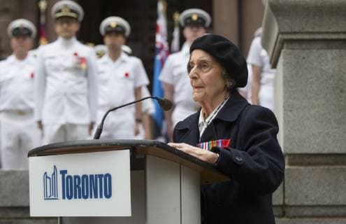 (190606) -- TORONTO, June 6, 2019 (Xinhua) -- Veteran Janet Watt speaks at a ceremony to mark the 75th anniversary of the D-Day Landings and the Battle of Normandy in Toronto, Canada, June 6, 2019. (Xinhua Zou Zheng) CANADA-TORONTO-D-DAY-COMMEMORATIONS 