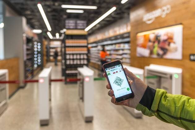 Amazon Go App zum kassenlosen Bezahlen, amazon Go Supermarkt, amerikanische automatisierte Supermarktkette, Seattle, Washington, USA, Nordamerika Copyright: imageBROKER/MoritzxWolf iblmmw04902037.jpg