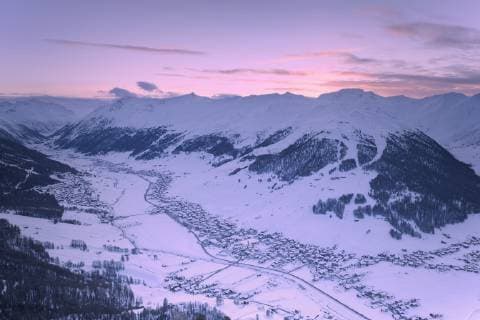 Elevated view of the village at sunset, Livigno, Valtellina, Lombardy, Italy, Europe Copyright: FrancescoxBergamaschi 1269-459
