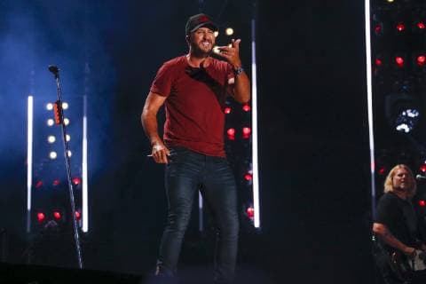 09 June 2019 - Nashville, Tennessee - Luke Bryan. 2019 CMA Music Fest Nightly Concert held at Nissan Stadium. Photo Credit: Frederick Breedon AdMedia 241548 2019-06-09 Tennessee Nashville Etats-Unis  Copyright: xAdMediax STAR_241548_001