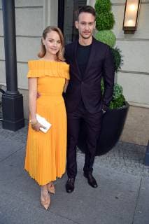 Sonja Gerhardt (Kleid von Malaikaraiss), Vladimir Burlakov beim Berlin TV Series Award 2019 im TITANIC Hotel am Gendarmenmarkt in Berlin am 13.06.2019