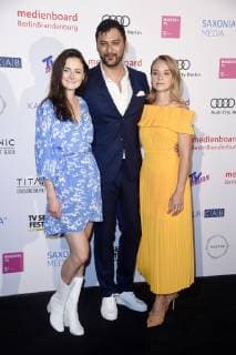 Lea van Acken, Mark Olan Dreesen und Sonja Gerhardt bei der Verleihung des Berlin Series Award 2019 im Titanic Hotel Gendarmenmarkt. Berlin, 13.06.2019