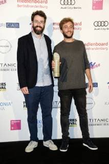 Adam Bizanski und Omri Shenhar bei der Verleihung des Berlin Series Award 2019 im Titanic Hotel Gendarmenmarkt. Berlin, 13.06.2019