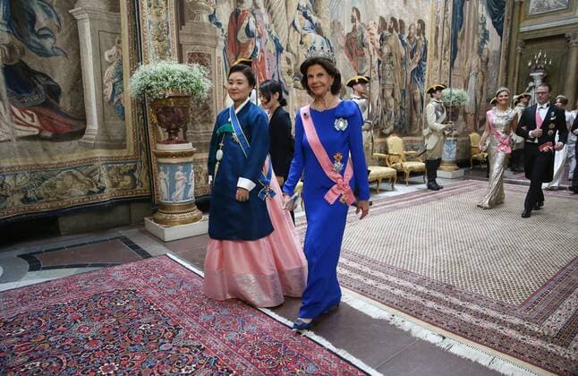 Entertainment Bilder des Tages STOCKHOLM 2019-06-14 South Korea s First Lady Kim Jung-sook and Sweden s Queen Silvia arrive for a State Banquet in honour for South Korea s presidential couple at the Royal Palace in Stockholm, Sweden, on June 14, 2019. South Koreas President Moon Jae-in and First Lady Kim Jung-sook are in Sweden for a two-day state visit. STOCKHOLM SVERIGE x1037x *** STOCKHOLM 2019 06 14 South Korea s First Lady Kim Jung sook and Sweden s Queen Silvia arrive for a State Banquet in honour for South Korea s presidential couple at the Royal Palace in Stockholm, Sweden, on June 14, 2019 South Koreas President Moon Jae in and First Lady Kim Jung sook are in Sweden for a two day state visit STOCKHOLM SVERIGE x1037x,  Copyright: xSorenxAnderssonx SWEDEN SOUTH KOREA STATE VISIT