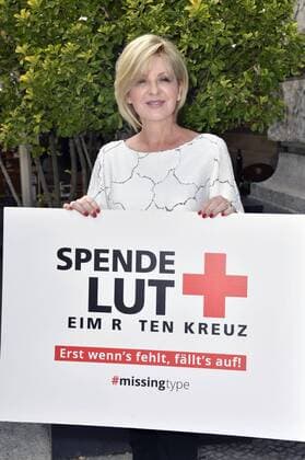 Carmen Nebel beim Fototermin zum 16. Internationalen Weltblutspendertag im Humboldt Carre. Berlin, 14.06.2019 *** Carmen Nebel at the photo opportunity for the 16th International World Blood Donor Day at the Humboldt Carre Berlin, 14 06 2019 Foto:xF.xKernx xFuturexImage