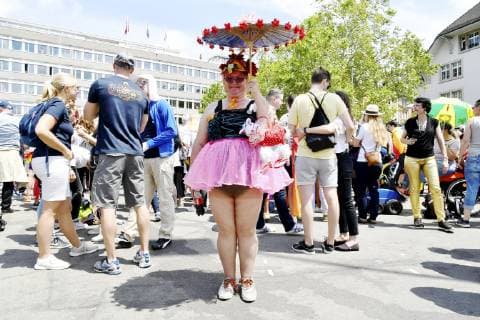 15.06.2019 Zuerich,Schweiz. Im Bild : Zurich - Pride.25. Schwule und Lesben Veranstaltung.Bunt Parade Stimmung *** 15 06 2019 Zurich, Switzerland In picture Zurich Pride 25 Gays and lesbians Event Colourful parade Mood 