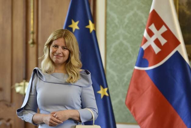 News Themen der Woche KW24 News Bilder des Tages New Slovak President Zuzana Caputova reviews the guard of honor as she arrives at the Presidential Palace after her inauguration ceremony during a parliamentary session in Bratislava, Slovakia, Saturday, June 15, 2019. (CTKxPhoto VaclavxSalek) CTKPhotoP201906150362201  _SAL4775