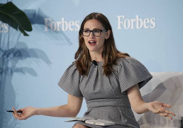 Entertainment Themen der Woche KW25 Entertainment Bilder des Tages Once Upon a Farm co-founder and actress Jennifer Garner speaks at the 2019 Forbes Women s Summit in New York City on June 18, 2019.  NYP20190618125 JOHNxANGELILLO