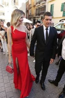 June 19, 2019 - 19 june 2019 (Malaga) The singer RosaloÂ­a receives the Performing Arts Award Antonio Banderas from the MalagueoÂ±o actor in the Cervantes Theatre in Malaga, organized by the school Esaem. Antonio Banderas who was accompanied by his girlfriend Nicole Kimpel.After the award the actor invited the young artist to sleep and dine at his house in Malaga - ZUMAc161 20190619_zap_c161_008 Copyright: xLorenzoxCarnerox