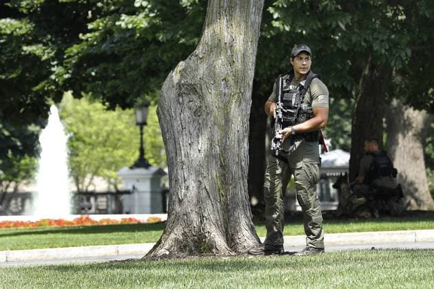 US Secret Service responses during a lock down situation on the North Lawn of the White House in Washington on June 19, 2019.  WAPG2019061901 YURIxGRIPAS