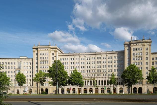  Ringbebauung, Sozialistischer Klassizismus, Leipzig, Sachsen, Deutschland, Europa *** Ring Building, Socialist Classicism, Leipzig, Saxony, Germany, Europe Copyright: imageBROKER/MichaelxNitzschke iblnit04912757.jpg