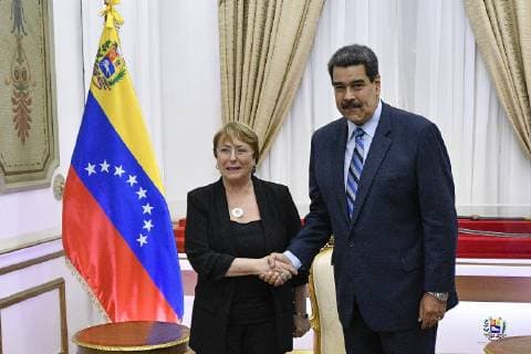 News Bilder des Tages Caracas, 21 de junio de 2019 El Presidente de la Republica Bolivariana de Venezuela, Nicolas Maduro, recibe a la Alta Comisionada de la ONU para los Derechos Humanos, Michelle Bachelet, en el Palacio de Miraflores, Caracas, Venezuela. MATIAS DELACROIX ATON CHILE, Aton_325897 *** Caracas, 21 June 2019 The President of the Bolivarian Republic of Venezuela, Nicolas Maduro, receives the UN High Commissioner for Human Rights, Michelle Bachelet, at the Palacio de Miraflores, Caracas, Venezuela MATIAS DELACROIX ATON CHILE, Aton 325897  Copyright: MATIASxDELACROIX ATONxCHILE
