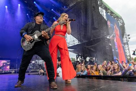 June 21, 2019 - Chicago, Illinois, U.S - LAUREN ALAINA during the LakeShake Country Music Festival in Chicago, Illinois Chicago U.S. - ZUMAs135 20190621_zap_s135_034 Copyright: xDanielxDeSloverx
