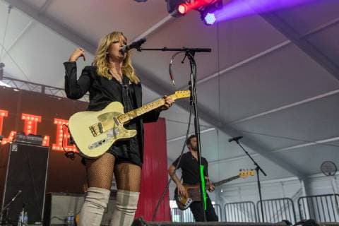 June 21, 2019 - Chicago, Illinois, U.S - CLARE DUNN during the LakeShake Country Music Festival in Chicago, Illinois Chicago U.S. - ZUMAs135 20190621_zap_s135_047 Copyright: xDanielxDeSloverx