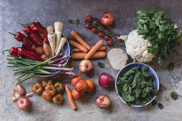 Fresh vegetables and fruits from weekly market  STBF00322