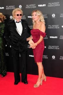 Thomas Gottschalk und Karina Mroß bei der Eröffnung vom Filmfest München mit der Film Premiere von The Art of Self-Defense am 27.06.2019 in München Eröffnung Opening vom Filmfest München 2019