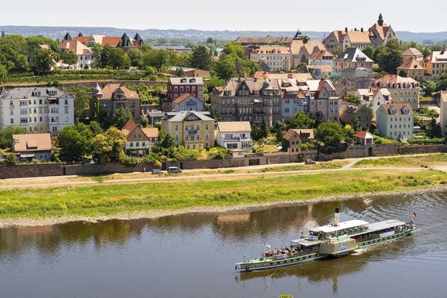 Der historische Schaufelraddampfer Stadt Wehlen auf der Elbe in Meißen (Landkreis Meißen) in Sachsen. Foto: Volker Hohlfeld Raddampfer Stadt Wehlen