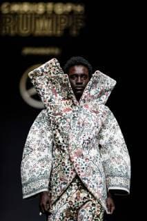 (190701) -- BERLIN, July 1, 2019 (Xinhua) -- A model presents a creation of designer Christoph Rumpf during the Berlin Fashion Week Spring Summer 2020 in Berlin, capital of Germany, on July 1, 2019. (Xinhua Binh Truong) GERMANY-BERLIN-FASHION WEEK-CHRISTOPH RUMPF 