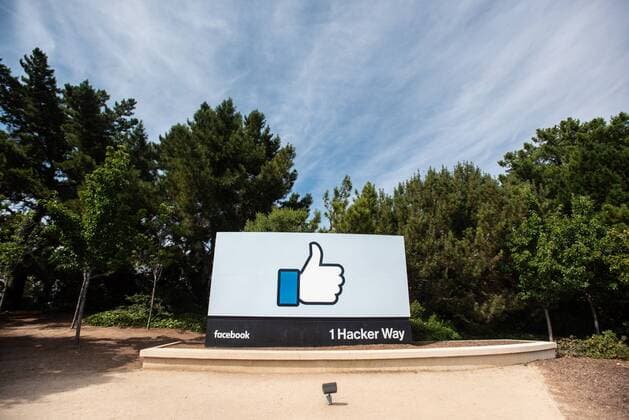 News Themen der Woche KW27 News Bilder des Tages MENLO PARK, CA - JULY 1: A general view of the atmosphere at Facbook Headquarters where a reported Sarin attack had taken place earlier at the mail facility on July 1, 2019 in Menlo Park, California. Photo: Chris Tuite imageSPACE MediaPunch Copyright: xChrisxTuitex