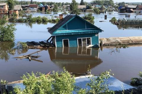 IMAGO Nature: Unsere Erde, Klimawandel, Ãœberschwemmungen News Bilder des Tages IRKUTSK REGION, RUSSIA â€“ JULY 2, 2019: Houses in the flooded town of Tulun. Heavy rains have caused floods in Russia s Irkutsk Region; a state of emergency has been declared in the area. Svetlana Latynina TASS  TS0B1B0D