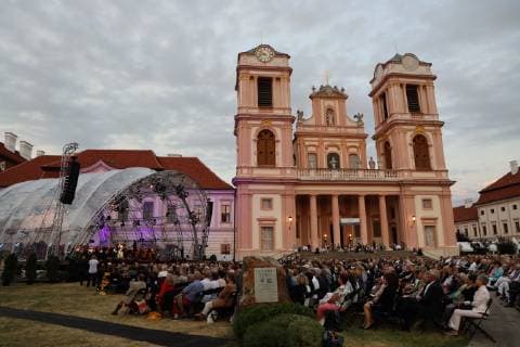Klassik unter Sternen Stift Göttweig, 03. 07. 2019 Bühne im Klosterinnenhof, Stift Göttweig