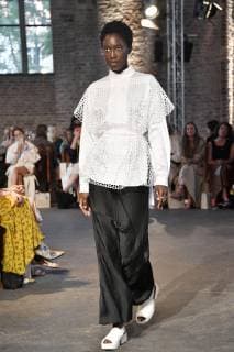 Model bei der Nobi Talai Fashion Show auf der Berlin Fashion Week Spring Summer 2020 in der Parochialkirche. Berlin, 04.07.2019