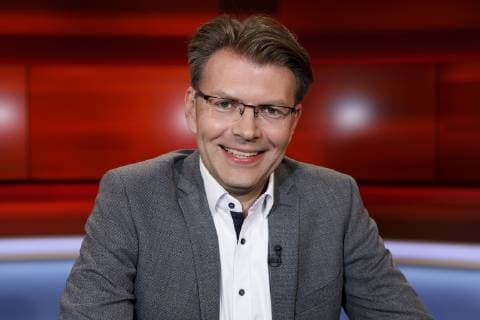 Daniel Caspary in der ARD-Talkshow hart aber fair im WDR Fernsehstudio A. Köln, 08.07.2019 *** Daniel Caspary in the ARD talk show hard but fair at WDR Fernsehstudio A Köln, 08 07 2019 Foto:xC.xHardtx xFuturexImage