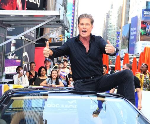 Entertainment Bilder des Tages NEW YORK, NY - July 09:. David Hasselhoff and KITT on Good Morning America promoting his new show Battle of the 8O s Supercar on July 09, 2019. Copyright: xRWx