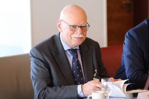 Ulrich Mäurer (SPD, Innensenator Bremen) zu Beginn der Innenministerkonferenz der SPD-Innenminister und -senatoren in Potsdam, 11. Juli 2019. Themen sind u.a. Rechtsextremismus im Internet, Waldbrandbekämpfung und Durchsetzung der Ausreisepflicht. SPD-Innenministerkonferenz in Potsdam *** Ulrich Mäurer SPD, Senator of the Interior Bremen at the beginning of the Conference of the Interior Ministers of the SPD Interior Ministers and Senators in Potsdam, 11 July 2019 Topics include right-wing extremism on the Internet, fighting forest fires and enforcing the obligation to leave the country SPD Conference of the Interior Ministers in Potsdam