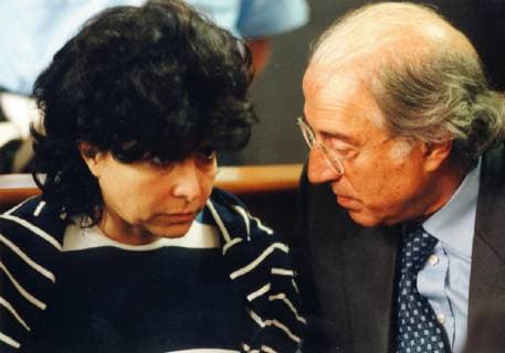 PROCESSO PER OMICIDIO DI MAURIZIO GUCCI AVVOCATO PECORELLA GAETANO E PATRIZIA REGGIANI (Giuseppe Aresu Fotogramma, MILANO - 1998-11-03) p.s. la foto e utilizzabile nel rispetto del contesto in cui e stata scattata, e senza intento diffamatorio del decoro delle persone rappresentate  Copyright: xGiuseppexAresux xIPAx xFOTOGRAMMAx IPA_291070