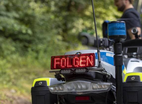 Rimpar, Bundesstraße, 18.07.2019, Geschwindigkeits- und Motorradkontrolle der Polizei Bild: Laser Messung, Geschwindigkeitsmessung Copyright: HMBxMedia xHeikoxBecker