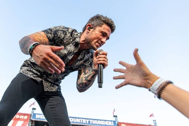 July 18, 2019 - Twin Lakes, Wisconsin, U.S - MICHAEL RAY during the Country Thunder Music Festival in Twin Lakes, Wisconsin Twin Lakes U.S. - ZUMAs135 20190718_zap_s135_048 Copyright: xDanielxDeSloverx
