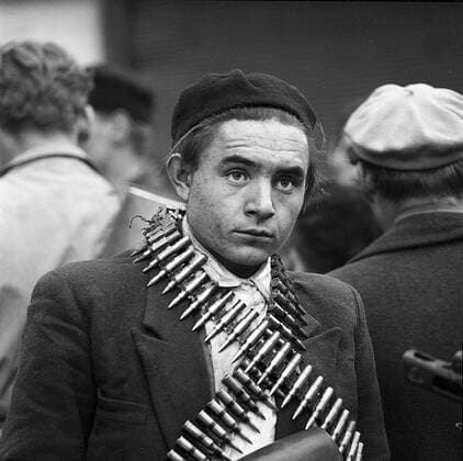 BUDAPEST 1956 Armed Hungarian insurgent, carrying a cartridge belt, in Budapest, Hungary, during the nationwide revolution against the Hungarian People s Republic and its Soviet-imposed policies, lasting from 23 October until 10 November 1956. BUDAPEST HUNGARY x3010x *** BUDAPEST 1956 Armed Hungarian insurgent, carrying a cartridge belt, in Budapest, Hungary, during the nationwide revolution against the Hungarian People s Republic and its Soviet imposed policies, lasting from 23 October until 10 November 1956 BUDAPEST HUNGARY x3010x,  Copyright: xAndersxEngman TTx HUNGARIAN UPRISING 1956