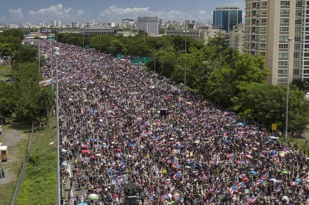 News Themen der Woche KW30 July 22, 2019 - San Juan, USA - Thousands of Puerto Ricans march on the Las Americas expressway calling for Puerto Rican governor Ricardo Ricky Antonio Rossello Nevares resignation following the release of leaked private chats, on Monday, July 22, 2019. San Juan Puerto Rico - ZUMAm67_ 20190722_zaf_m67_033 Copyright: xPedroxPortalx
