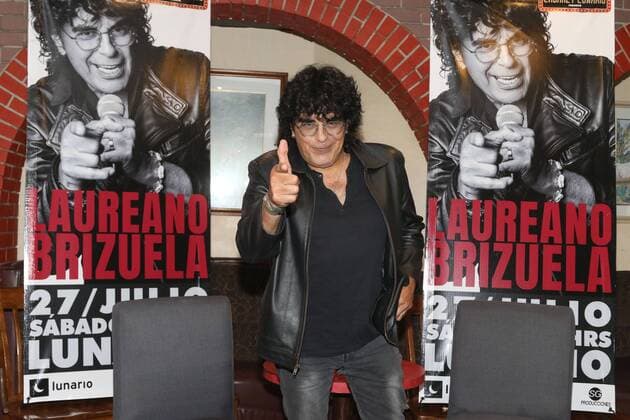 Laureano Brizuela Pressetermin in Mexiko July 24, 2019: EUM20190724ESP01.JPG.CIUDAD DE MEXICO, Concert Concierto-Brizuela.- 24 julio 2019. El cantautor Laureano Brizuela quiere recuperar el concepto de los cabarets de los anos ochenta, en donde la gente podia ir a cenar y tomar una copa mientras se divertia con la interpretacion de grandes artistas en el escenario, por ello su presentacion en el Lunario del 27 de julio tendra el concepto de un cabaret, narra en entrevista con EL UNIVERSAL. Foto: Agencia EL UNIVERSAL Carlos Mejia AFBV Copyright: xCarlosxMejia ElxUniversalx