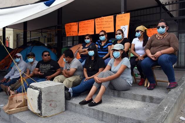 Mexiko, Lehrer demonstrieren Tuxtla Gutierrez July 24, 2019: EUM20190724SOC05.JPG .TUXTLA GUTIERREZ, Chis., Protests Protestas-Maestras.- Docentes de la Asociacion de Maestros Interinos de Chiapas (Amich) protesta este 24 de julio de 2019 en una huelga de hambre a las afueras del Palacio de Gobierno estatal para exigir el pago de sueldos adeudados desde el gobierno de Manuel Velasco. Foto: Agencia EL UNIVERSAL AFBV. Copyright: xJacobxGarcoÂ­Ax