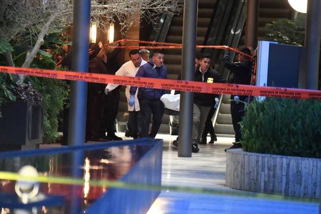 News Bilder des Tages July 24, 2019: EUM20190724SOC21.JPG .CIUDAD DE MEXICO, ViolenceViolencia-Asesinato.- La tarde de este 24 de julio de 2019 se suscito una balacera en el centro comercial Plaza Artz, ubicada al sur de la Ciudad de Mexico, la cual se habria originado tras un ataque directo realizado por una mujer en contra de un hombre con arma de fuego en un restaurante; lo cual desencadeno disparos en su intento por huir del lugar. Murieron al menos dos personas. Foto: Agencia EL UNIVERSALAFBV Copyright: xElxUniversalx