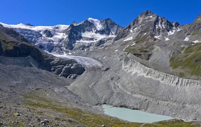 Moirygletscher, Glacier de Moiry, unterhalb der Pointe de Mourti mit Gletscherzunge, Moränen und Gletschersee, Val d Anniviers, Wallis, Schweiz