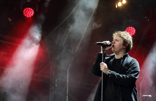Entertainment Bilder des Tages July 26, 2019, Oxford, United Kingdom: Lewis Capaldi performs on stage during the Truck Music Festival - Day One at Hall Farm, Steventon near Oxford. Oxford United Kingdom - ZUMAs197 20190726_zaa_s197_148 Copyright: xKeithxMayhewx