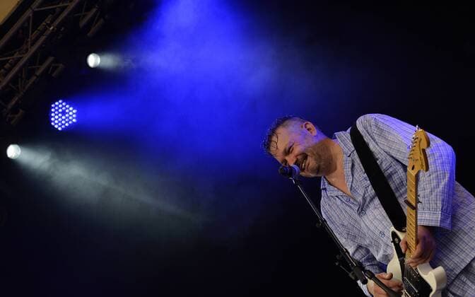 Musikfestival Heimspiel Knyphausen (26. - 28. Juli 2019), Konzert der Band Fortuna Ehrenfeld am 28. Juli 2019 Martin Bechler, Sänger der Band Fortuna Ehrenfeld, beim Musikfestival Heimspiel Knyphausen 2019 . Eltville am Rhein Hessen Deutschland Draiser Hof