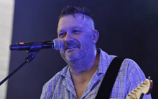 Musikfestival Heimspiel Knyphausen (26. - 28. Juli 2019), Konzert der Band Fortuna Ehrenfeld am 28. Juli 2019 Martin Bechler, Sänger der Band Fortuna Ehrenfeld, beim Musikfestival Heimspiel Knyphausen 2019 . Eltville am Rhein Hessen Deutschland Draiser Hof