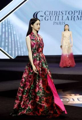 (190729) -- SHANGHAI, July 29, 2019 -- Contestants compete during the 14th China Super Model Final Contest in Shanghai, east China, July 28, 2019. ) CHINA-SHANGHAI-SUPER MODEL CONTEST-FINAL (CN) LiuxYing 