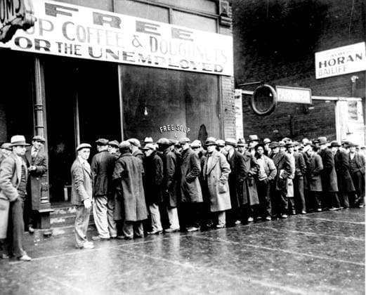 Unemployed men queuing Unemployed men queuing outside a soup kitchen in New York during the Great Depression Copyright: xPhoto12 AnnxRonanxPicturexLibraryx ARP10A03121