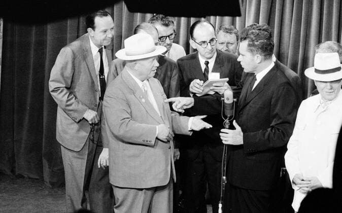 Mr Khrushchev and Vice President Nixon of T.V. at American Exhibit 1959. Mr Khrushchev and Vice President Nixon of T.V. at American Exhibit 1959. Copyright: xPhoto12 AnnxRonanxPicturexLibraryx ARP15A07104